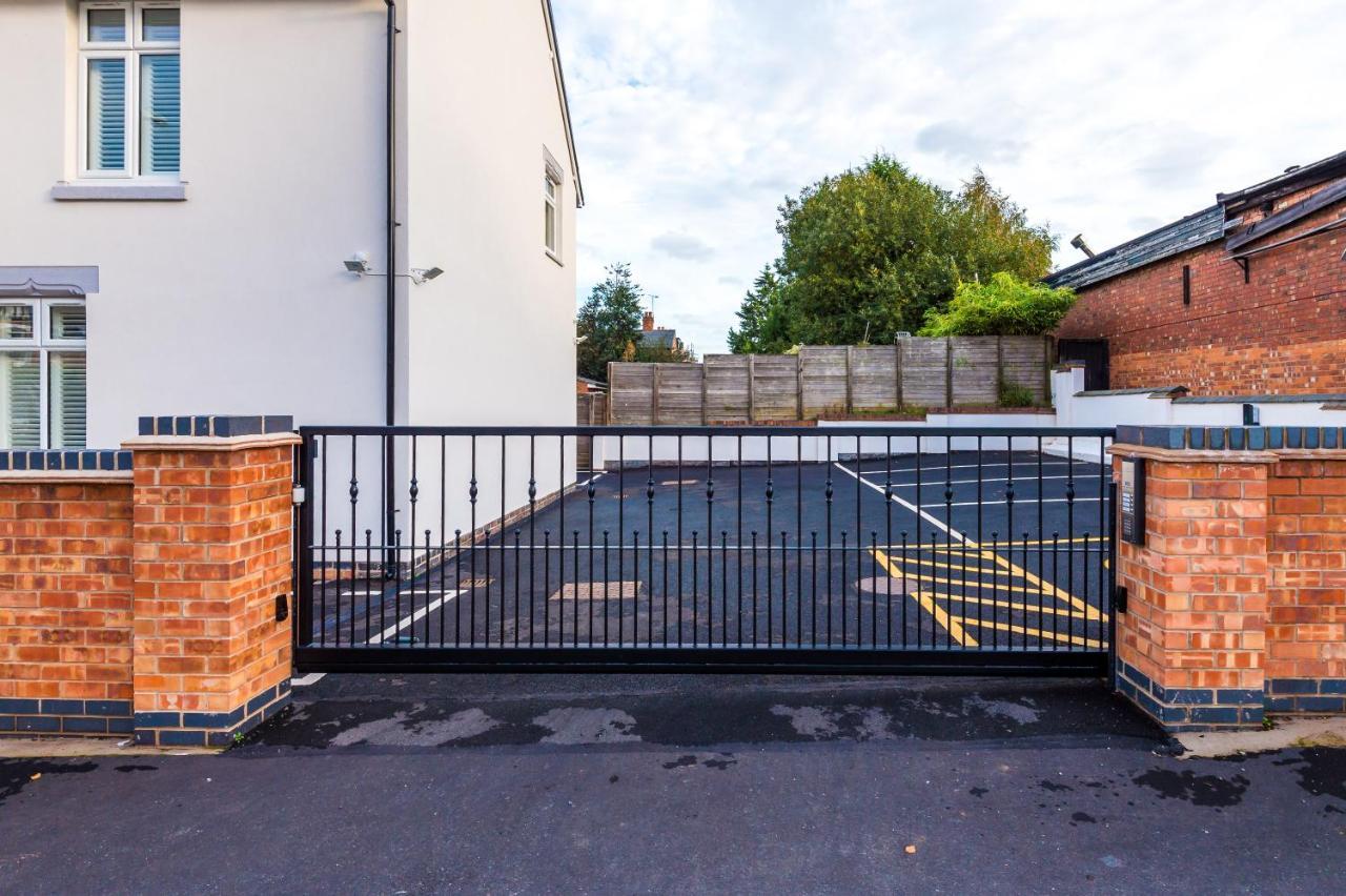 Parkview Place Serviced Apartment Coventry Buitenkant foto